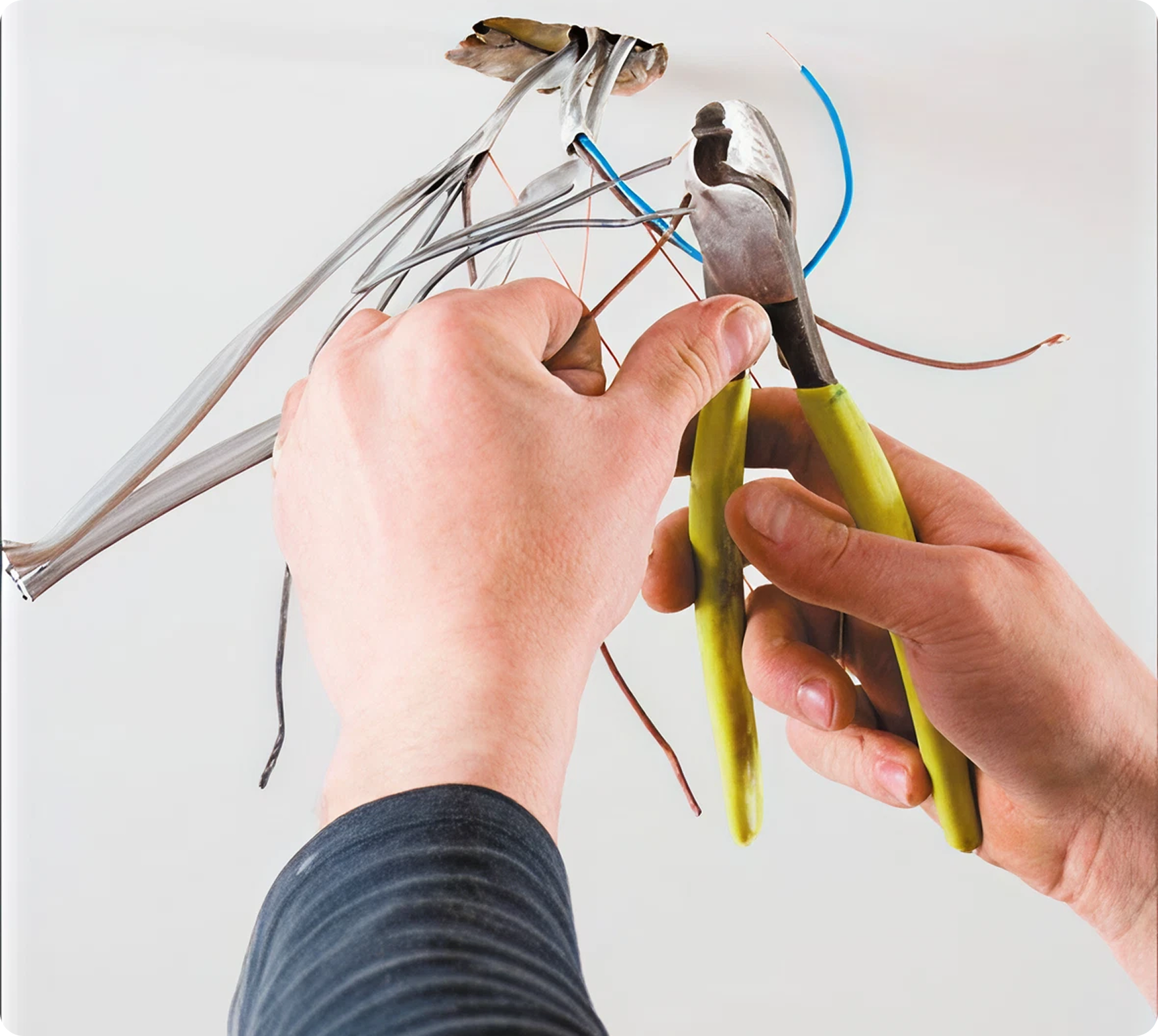 Electrical wire splicing photo
